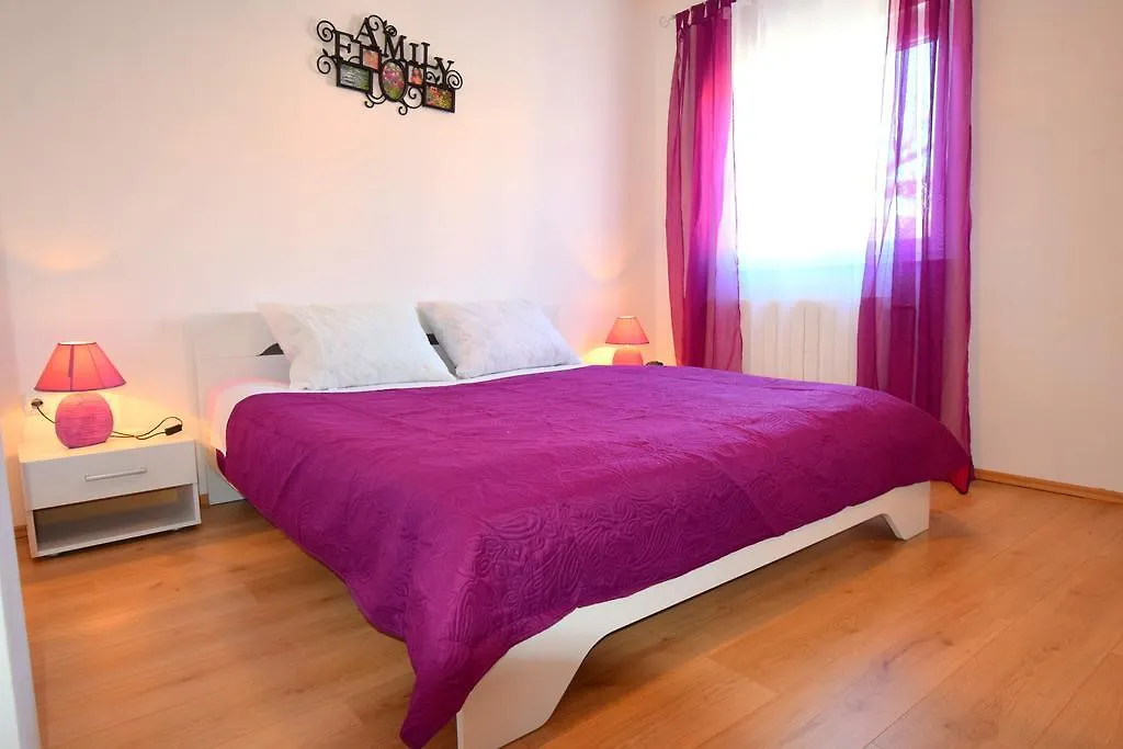 Apartment Celebrini Malinska