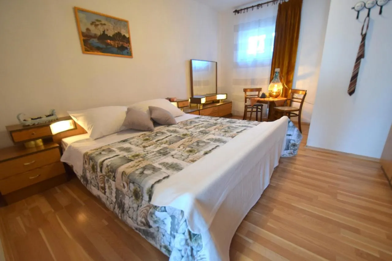 Apartment Celebrini Malinska