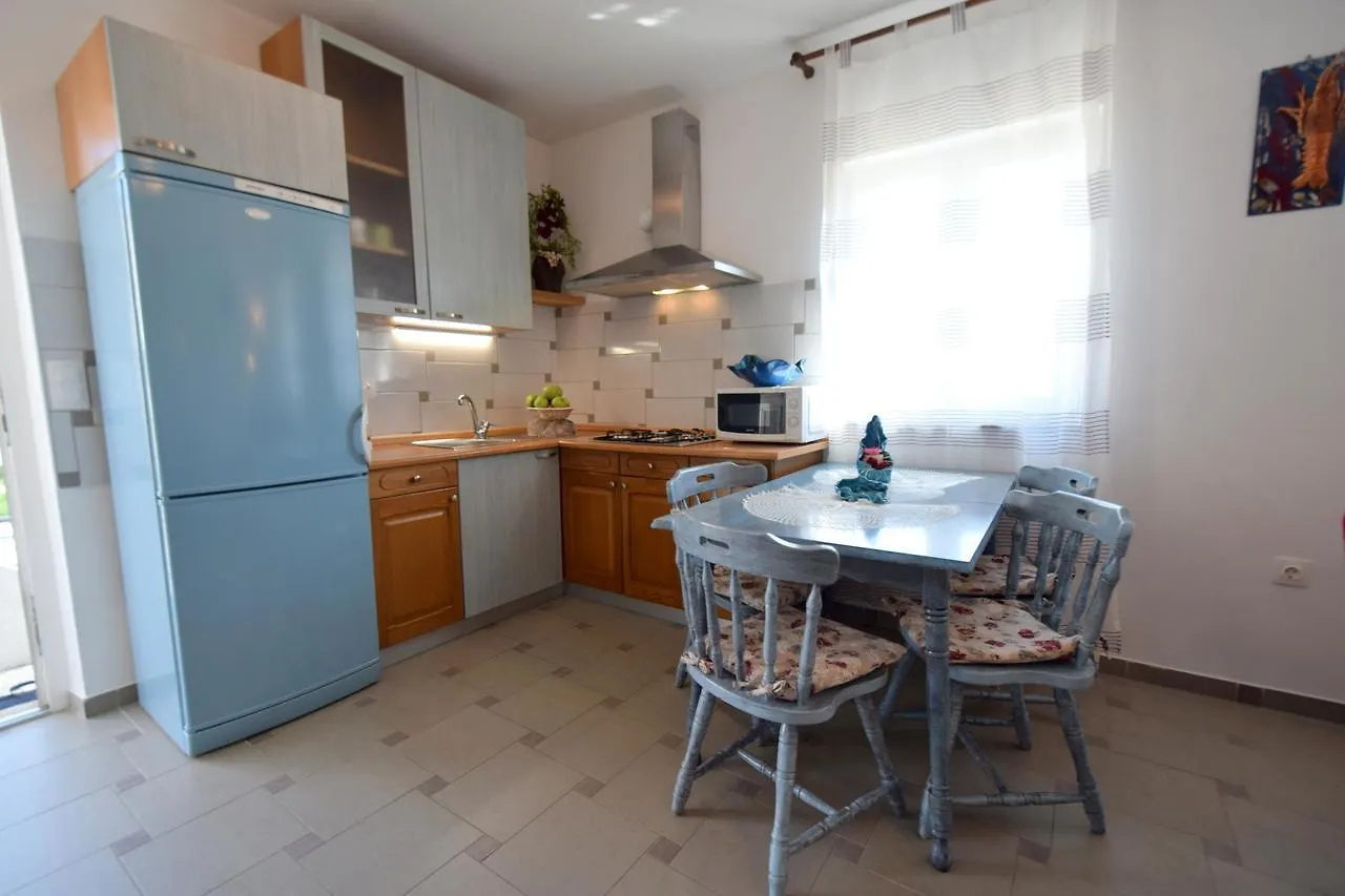 Apartment Celebrini Malinska Kroatien